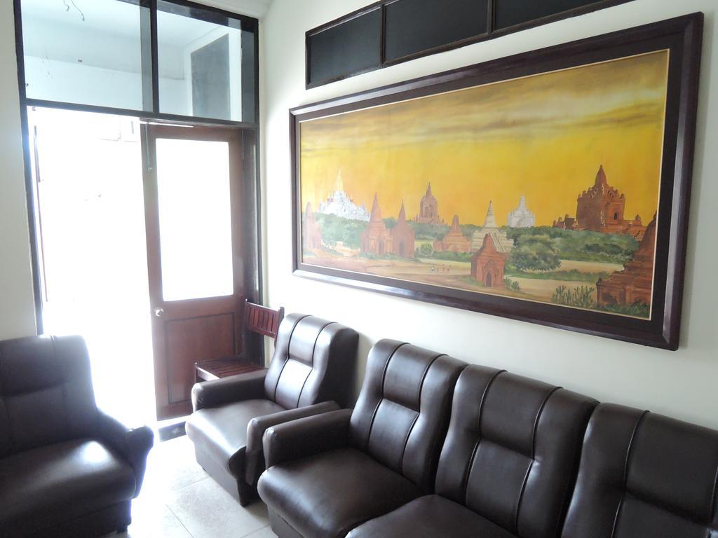 Aye Chan Thar Yangon Esterno foto